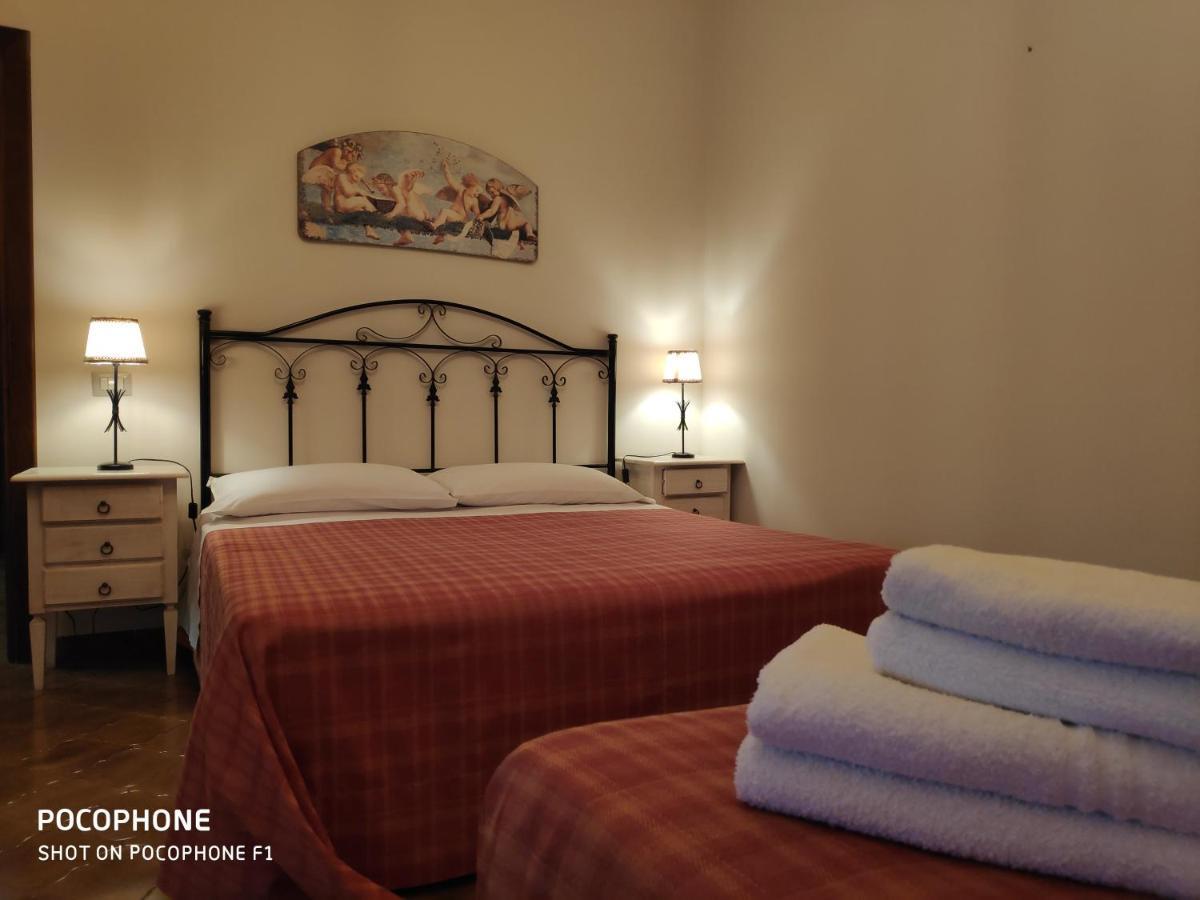 Bed and Breakfast Le Corti Del Casale Альберобелло Экстерьер фото